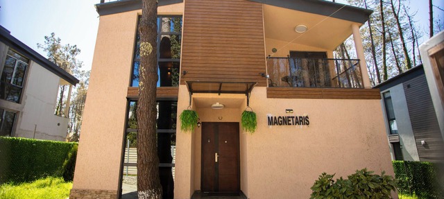 3-bedroom Family Paradise Villa in Woods in Magnetiti
