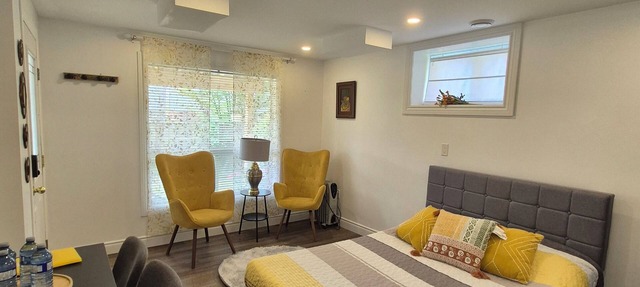 Compact, Private Studio in Guelph