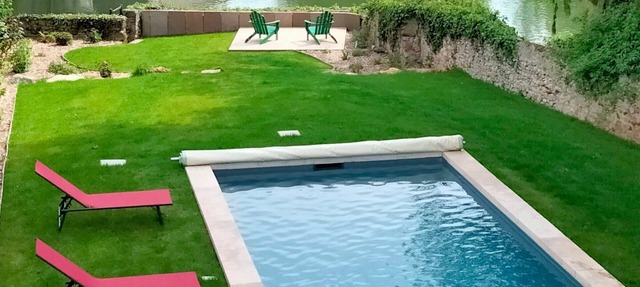 Family Retreat: Heated Pool, Garden, Near Zoo & Le Mans Circuit in Bazouges-sur-le-Loir
