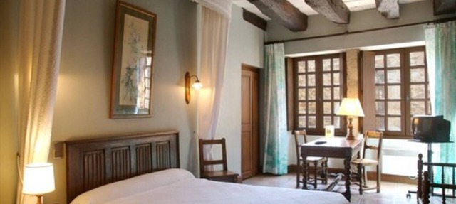 Hostellerie de Pérouges in Perouges