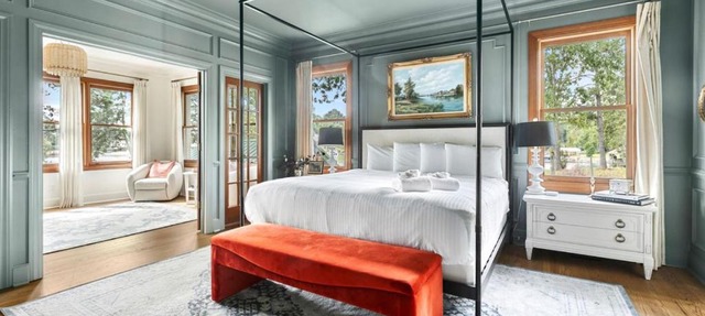 Lakeside Manor Sleeps 10 in Irmo