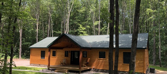 Northern MI Log Cabin Inn–Hot Tub, Trails, Golf, Trails, Nature, Snowmobile, Ski in Elmira