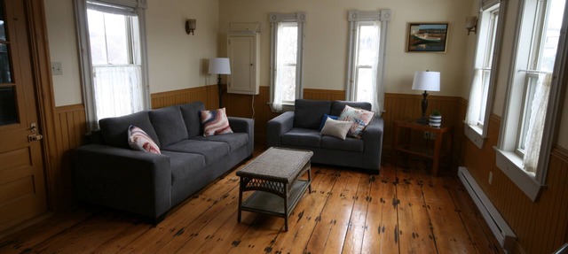 Oceanfront Cottage - 1 minute from Peggy's Cove in Indian Harbour