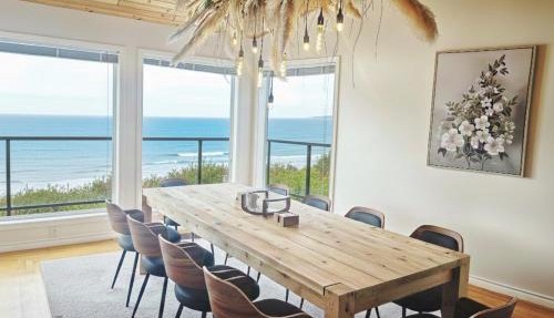 Perching Gull House Storms & Wildlife Watching Oceanfront View in Sooke