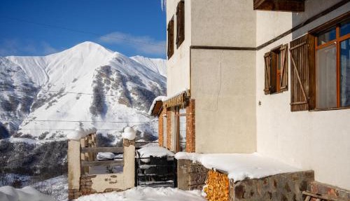 Snow Time Cottage in Gudauri