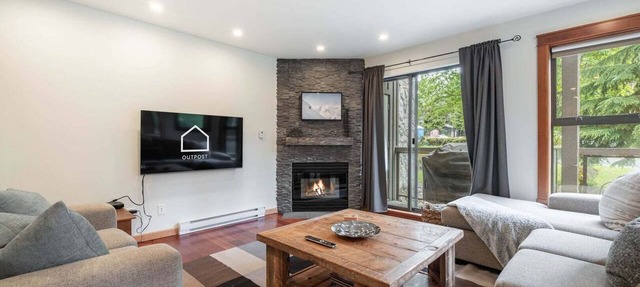 Spacious 2BDR on Blueberry Hill | Pets | Complex Hot Tub | BBQ in Whistler
