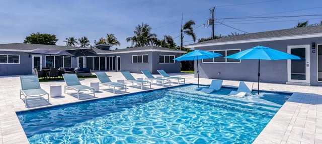Sunshine Complex in Wilton Manors