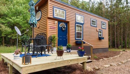 True Tiny Home & Community - 6 Mins To Downtown in Mentone